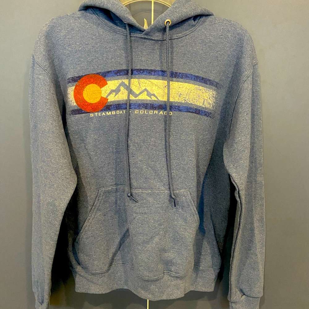 Youth S Steamboat Colorado sweatshirt, barely worn